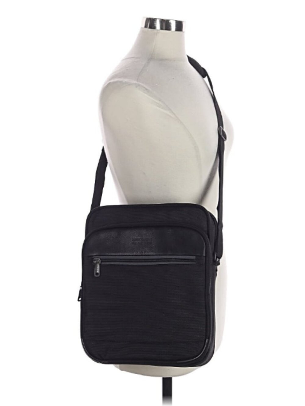 NWOT Kenneth Cole REATION Laptop Bag in Black